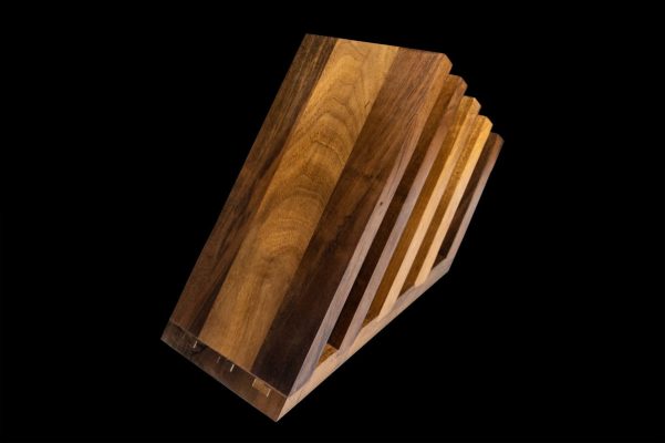 حامل سكاكين مغناطيسي من خشب الجوز